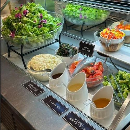 ケンタッキー食べ放題のサラダの画像