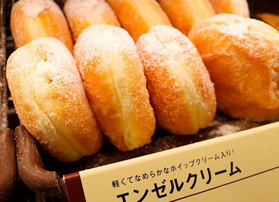 エンゼルクリームの陳列棚