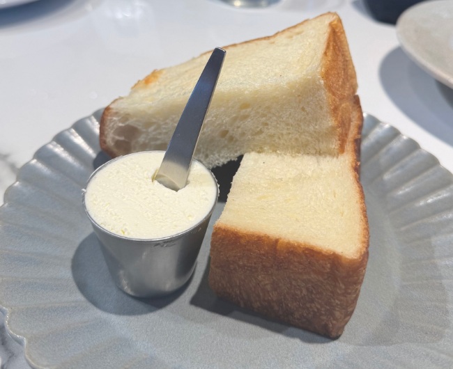 Espresso D Works 池袋の最大の自慢　ワンハンドレッド食パン