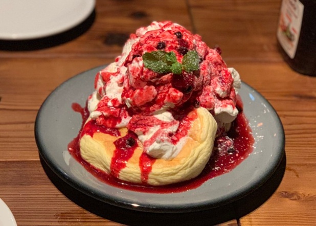 Espresso D Works 池袋のボリューム満点パンケーキ
