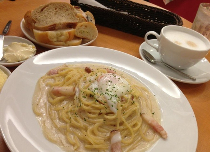 パスタ&カフェpepeolioのパスタとパン食べ放題とドリンク