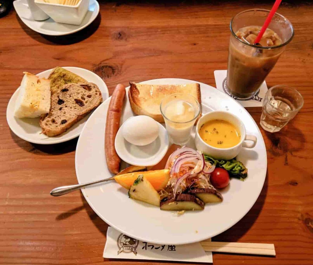 オランダ屋奈良店のパン食べ放題付きオランダ屋リッチモーニングセット