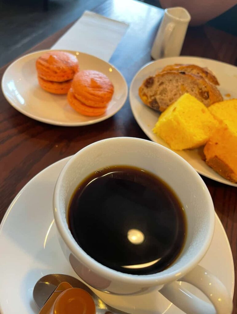 メゾン・フルリールの食べ放題で楽しめるパンとコーヒーとデザート