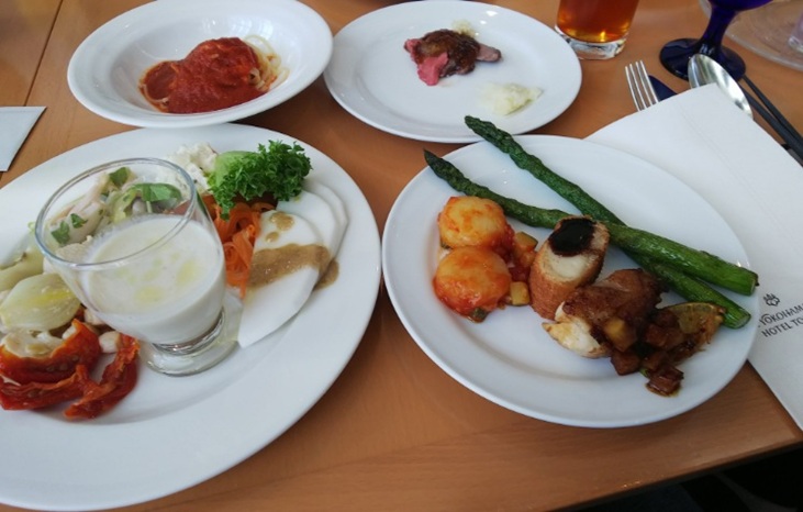 カフェ トスカのランチビュッフェ盛り付け例