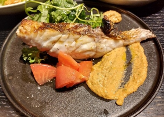 THE CITY BAKERY BRASSERIE RUBIN ニュウマン横浜の鮮魚(すずき)のトラパネーゼソース