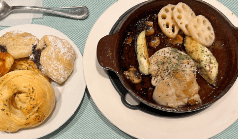サンマルクのパンとグリルチキンの画像