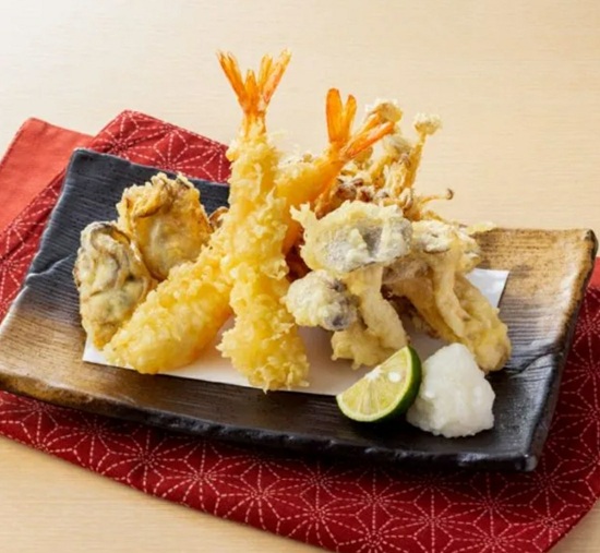 藍屋のお持ち帰り(テイクアウト)メニュー 季節天ぷら盛り合わせ