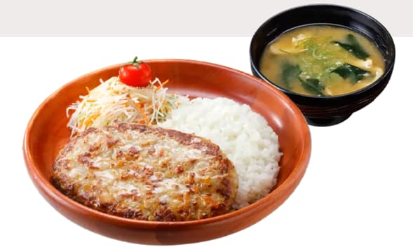 びっくりドンキーのレギュラーバーグディッシュランチ(みそ汁付)