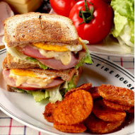 ファイヤーハウスのグリルドハムエッグチーズ