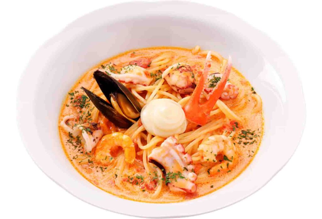 パスタ五右衛門の地中海風 カニと海老のトマトクリームスープ