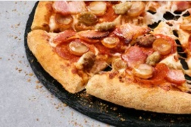 ドミノピザのプレミアム_ギガ・ミート