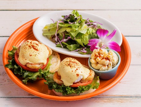 コナズ珈琲のガーリックシュリンプエッグベネディクト