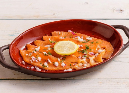 コナズ珈琲のサーモンのカルパッチョ