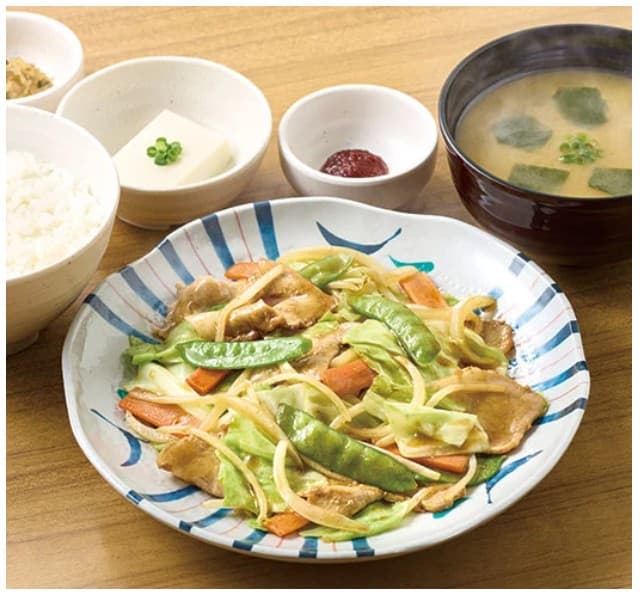 やよい軒の肉野菜炒め定食の画像