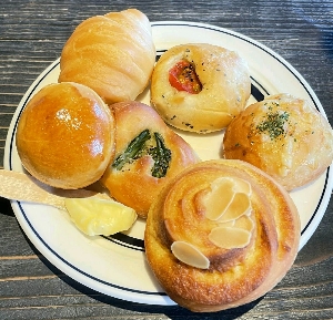 Dip Cafeのパン盛り合わせ