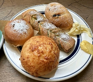 Dip Cafeのパン盛り合わせ