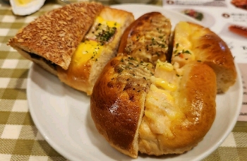 ヴァンドール シエンのパン盛り合わせ