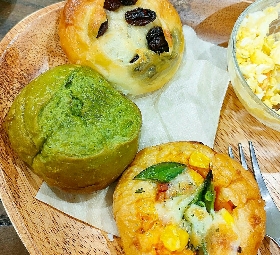 デイ&カフェ 翼(CAFE ウイング)のパン盛り合わせ