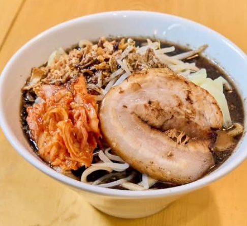 豚ギャングの黒ギャングラーメン