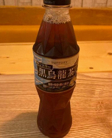 豚ギャングの黒烏龍茶