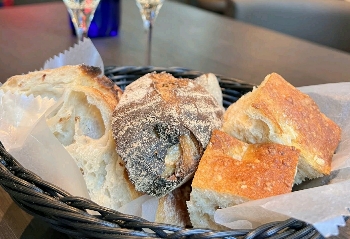 THE CITY BAKERY TRATTORIA RUBIN 仙台の食べ放題のパン
