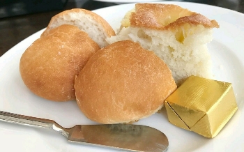 MEINA(メーナ)の食べ放題の自家製パン